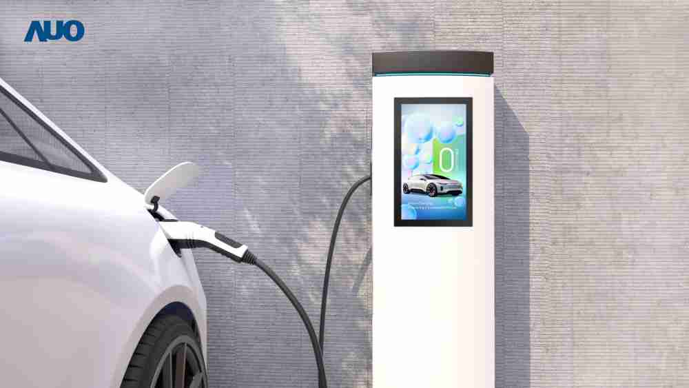 友達〝EVSE車用充電樁解決方案〞專為電動汽車充電樁設計，，，具有高亮度、、、克服戶外艱難環境的耐溫、、、、耐紫外線等特性，，，並搭載散熱性及擴充性強的高效能工業電腦，，，，可實現人機互動訴求，，，如資訊顯示、、、支付等應用